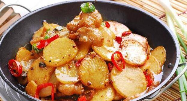 补充|土豆新吃法，孩子都爱吃补充钙磷铁，香辣开胃软糯香甜，都抢着吃