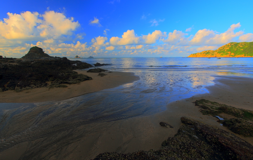 岛屿,除了坟墓什么都没有,却因美景吸引了众多游客_大襟_因为_海岛