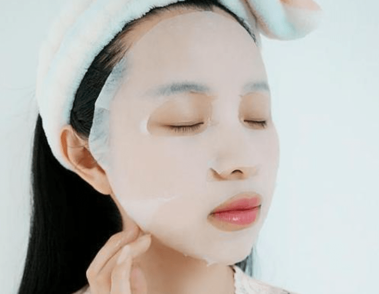 黑头女人必知：3个低成本的润肤美容小妙招，少花钱也能养出白富美！