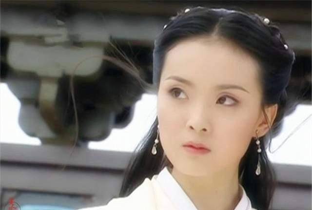 蒋勤勤|阵容强大，人设硬核？集齐“姨圈美人”的《当家主母》为何翻车？