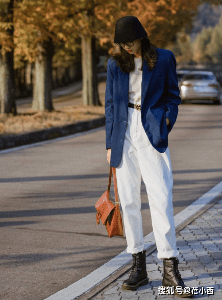 黑色 打底裤早烂大街了，“奶白裤”才是当季王者！搭配大衣、西装好美