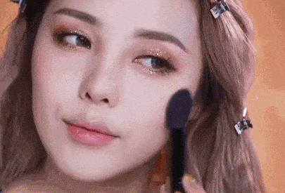 口红秋冬最火3种妆容，好看显白不挑人