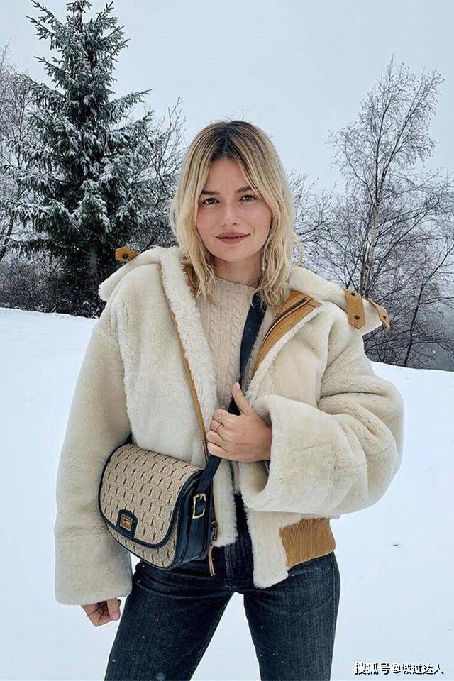 颜色 毛绒外套怎么穿才好看？注意这几个搭配细节，保证时髦不踩雷