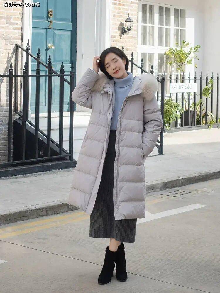 黑色 “羽绒服”颜色别乱选，这几种颜色简约又高级，百搭不挑人