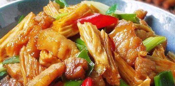 做法|想长寿先养，女性多吃三种美食，呵护肌肤，排毒养颜，延缓衰老