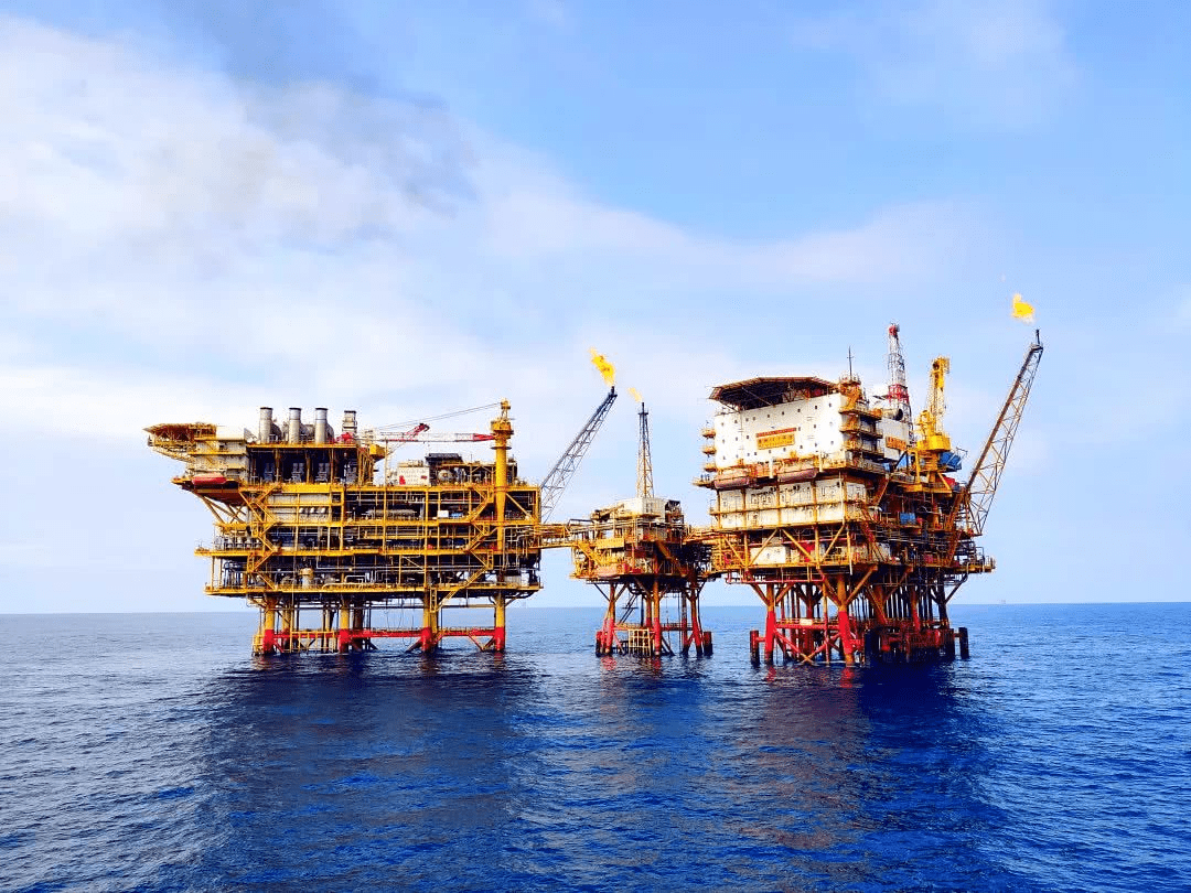 历时4年终于建成,中国又1国之重器面世,最大钻井深度9144米_平台