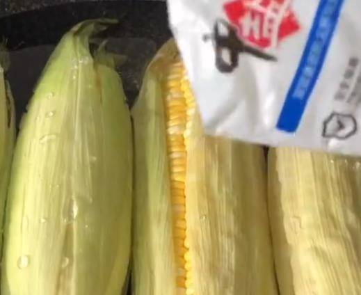 因为|香玉米有法子,出锅就能满屋飘香,好吃到流口水,家里人都抢着吃