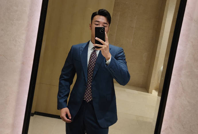 是婚禮主持也是健身達人，黝黑色肌膚性感迷人，滿身肌肉如雕刻！ 健身減肥達人 第4张