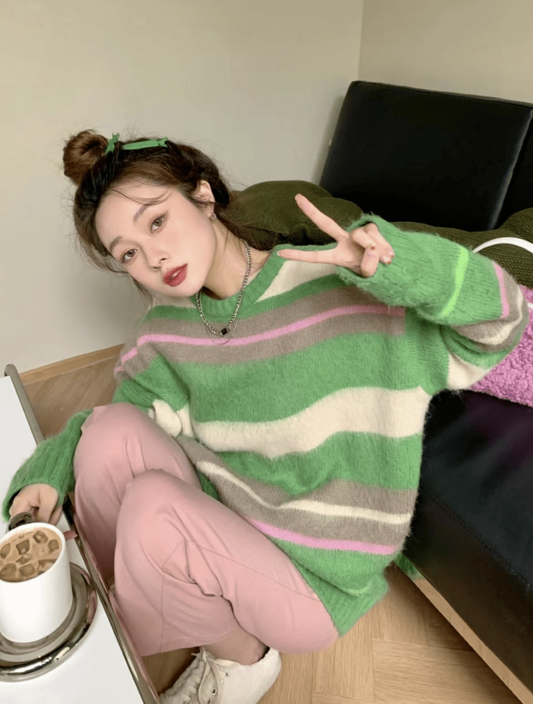 八卦爆料女星杨幂短发撞脸易烊千玺？！网友：这也太辣眼了吧！