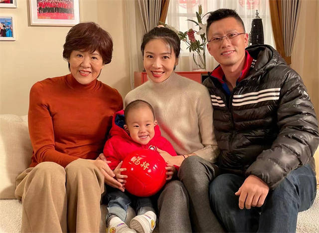 中国女排|恭喜中国女排！奥运冠军刘晓彤担任俱乐部助教，未来有望接班郎平