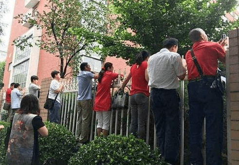 家长|“到底按不按监控?”家长联名要幼儿园按监控,两个月后集体反悔