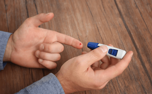 症状|33岁男子减肥不吃主食，竟患糖尿病，医生提醒：低血糖可能更“危险”