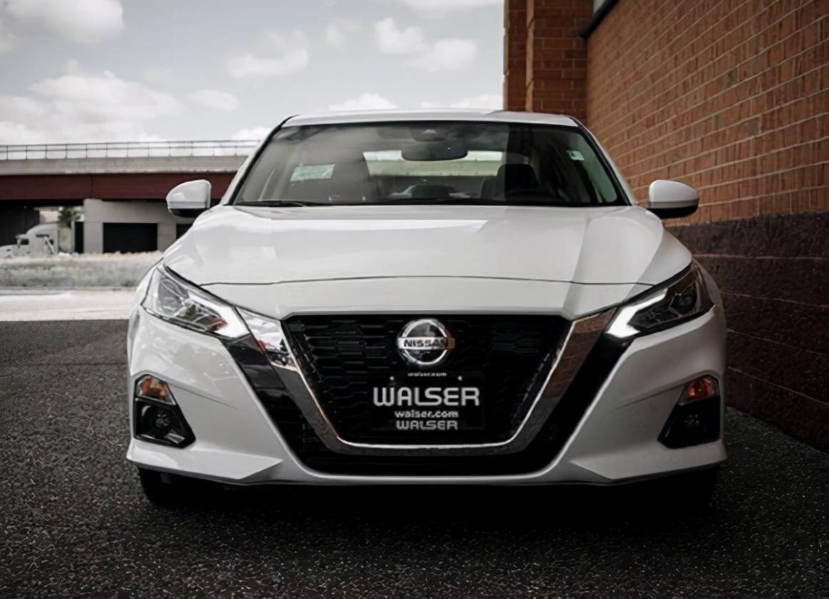 2022款日产天籁即将来袭售价或15万起网友果断放弃雅阁