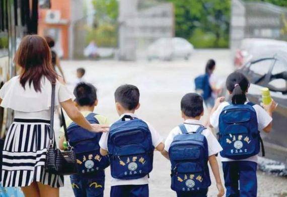 家长|“到底按不按监控?”家长联名要幼儿园按监控,两个月后集体反悔