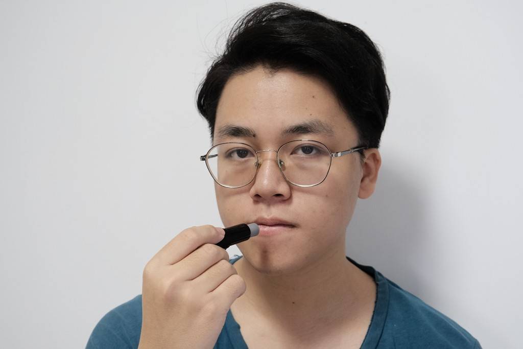 嘴皮广东人力荐的润唇膏，男生用珂岸玻尿酸润唇棒确实很赞