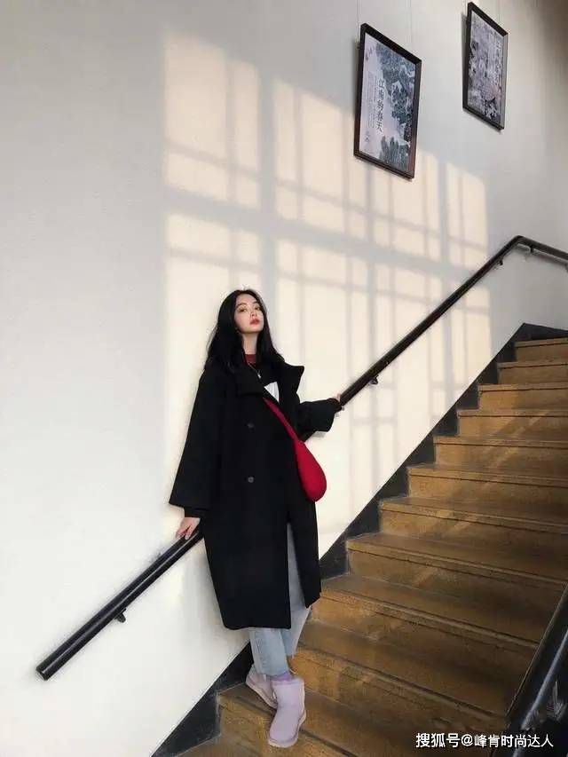 皮鞋 今年穿风衣，别再配马丁靴了！建议试试这3双鞋，显高时髦还高级