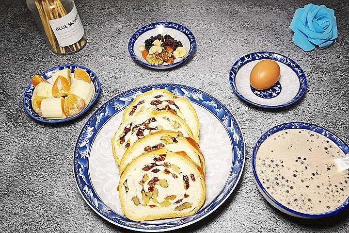 身材|一个杭州女人的早餐，走红朋友圈，网友：难怪40岁了，身材这么好