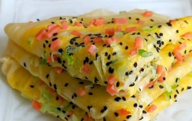 做法|自从学会这种鸡蛋饼，早餐就不买着吃了，只需10分钟解决全家早餐