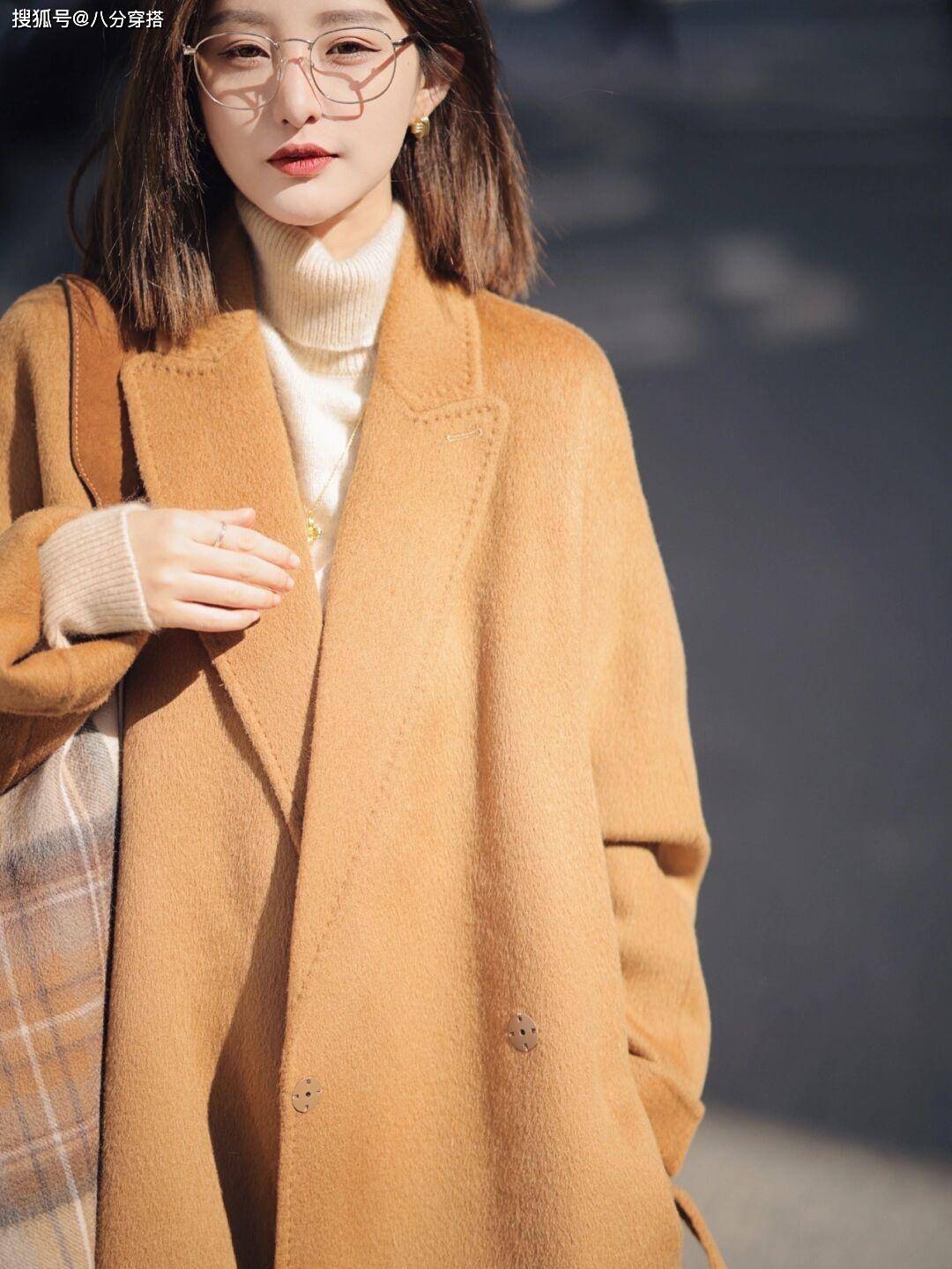 颜色 大衣不要只会选深色，这些彩色款才叫时髦，温柔显白又洋气