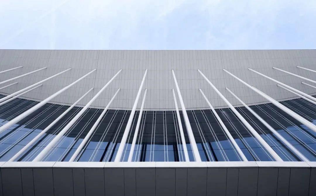 屋顶大型公共建筑设计：西安丝路国际展览中心案例