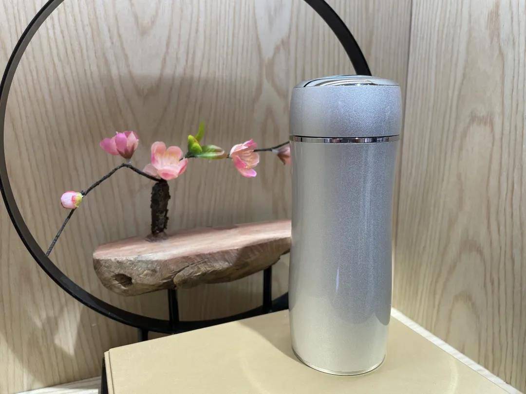 原创梦祥盛世纯银内胆随行水杯:杯子用的好,健康随时享