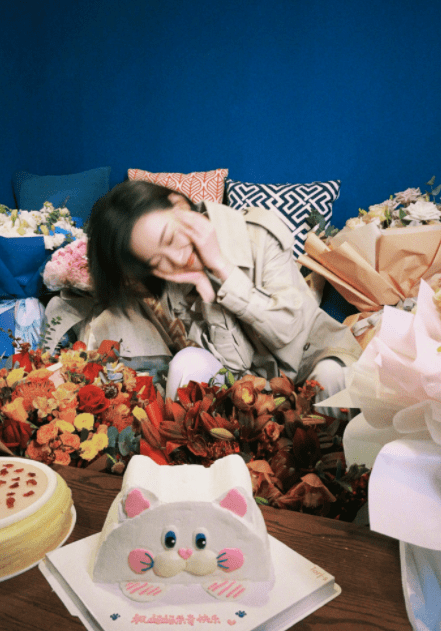 电影|邓伦太会选剧了，新剧《夜旅人》杀青，男主人设号称民国天花板！