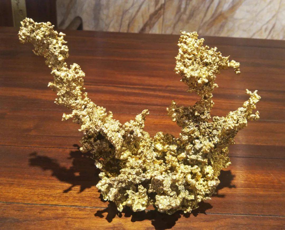 神奇的熔铜!江西丁红良:受火山爆发和赏石文化启发,创造新艺术