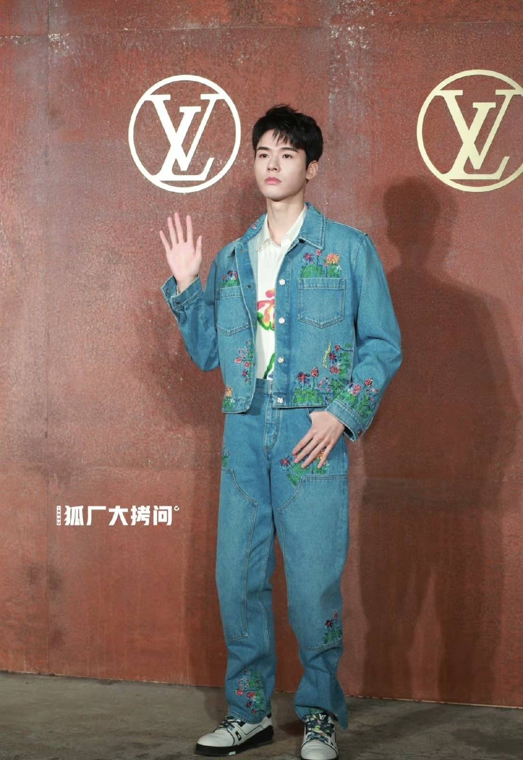 男女|LV大秀男女明星生图，迪丽热巴艳压一众女明星