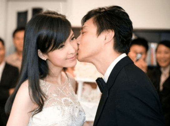 2008年,周慧敏與出軌8次的男友倪震結婚,如今婚姻狀況如何?