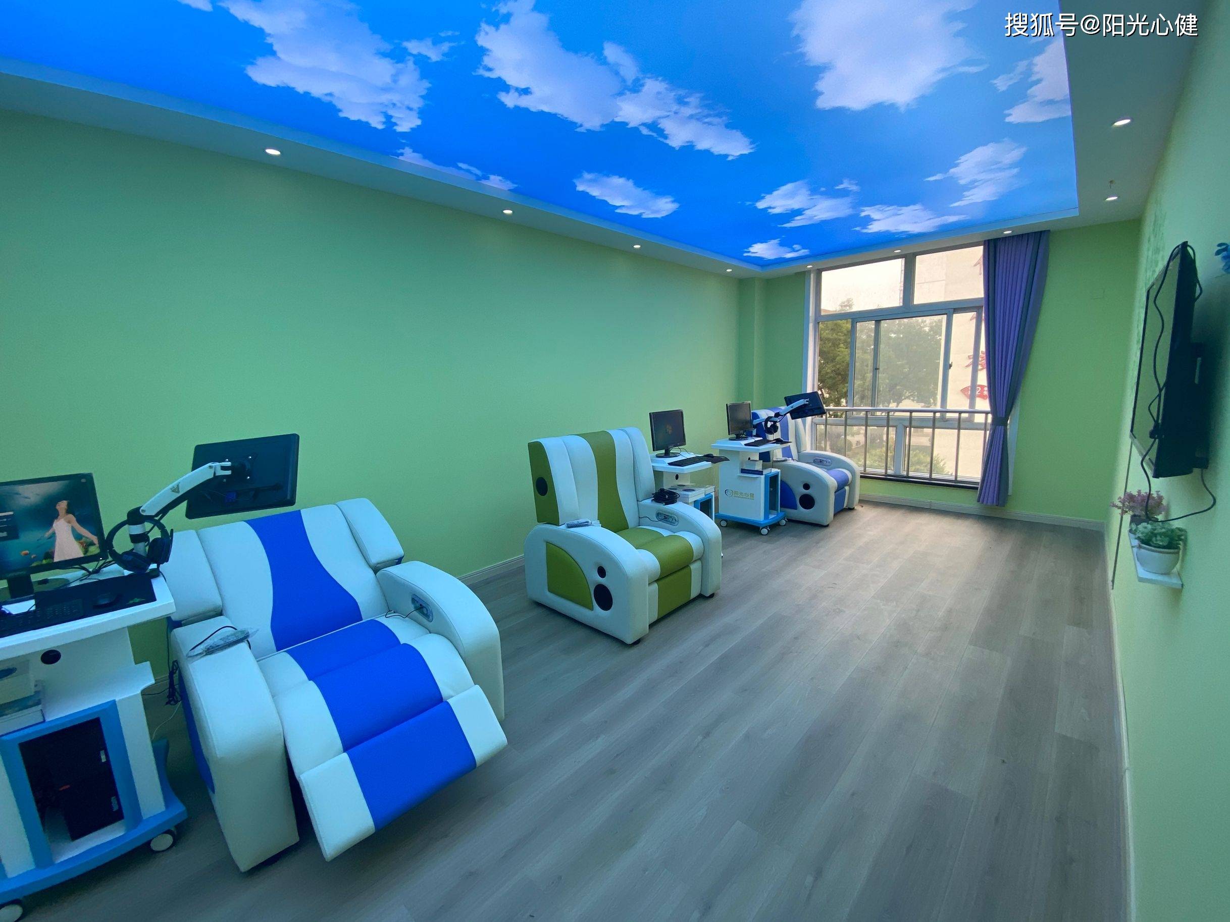 情绪宣泄室为来访者提供了一个宣泄内心负面情绪以及放松减压的场地