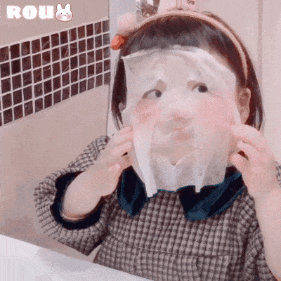 植物如何遵循肌肤生物节律？来看看香奈儿奢华黑金系列是怎么做的吧～