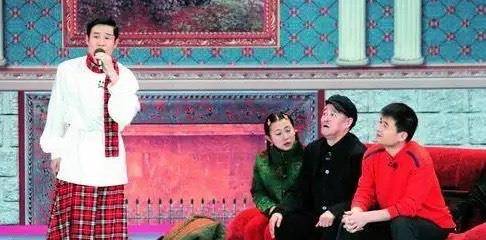 电影|电影《一秒钟》发布香港版定档海报，影片将于12月9日上映，