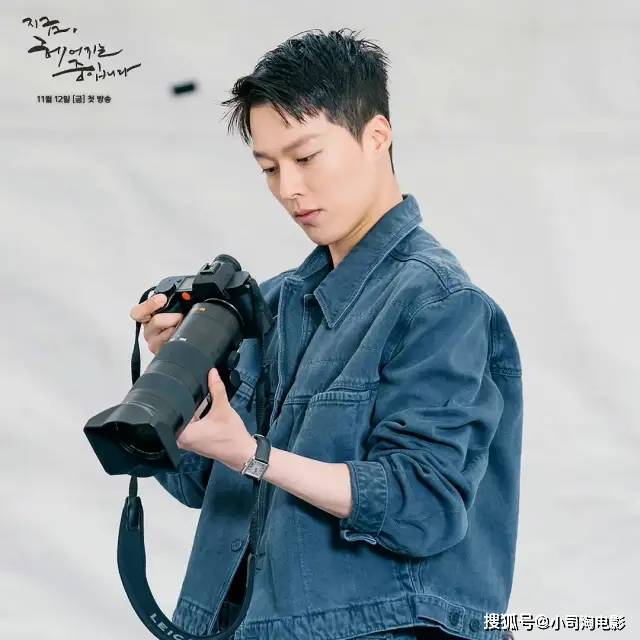 离婚两年宋慧乔公开小11岁"男友"?_合作