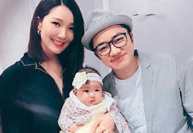 王祖蓝|36岁李亚男诞下二胎，晒出全家福大宝吸睛，网友：越来越好看