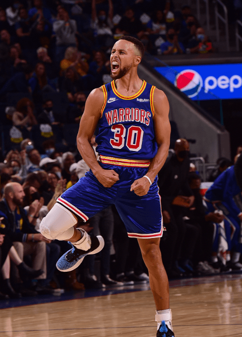 历史纪录|库里一数据创NBA历史纪录，2021年有望投中500记三分球？