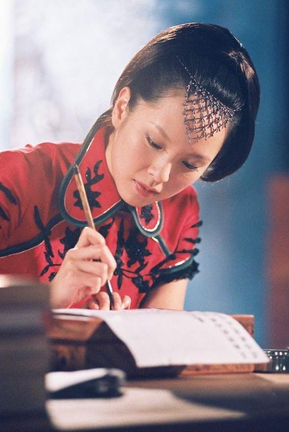 芙蓉|国剧女主类型多样,正面形象最是惹人爱,可阿精却是独一份的反派