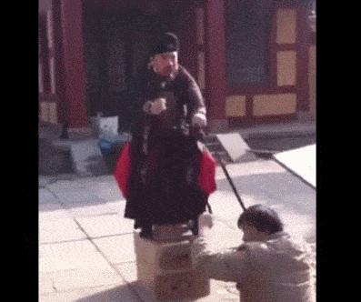 什么|马戴美瞳画眼线？太子妃升职记的马后期合成，骑马戏都是这么拍？！