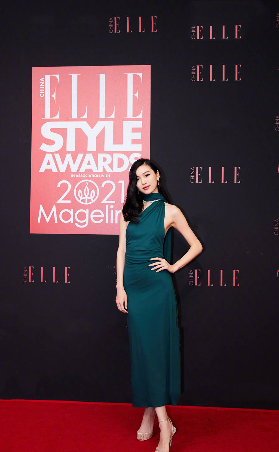 时装 75位明星的ELLE时装造型,王源、热巴,关晓彤,身心造型惹人爱