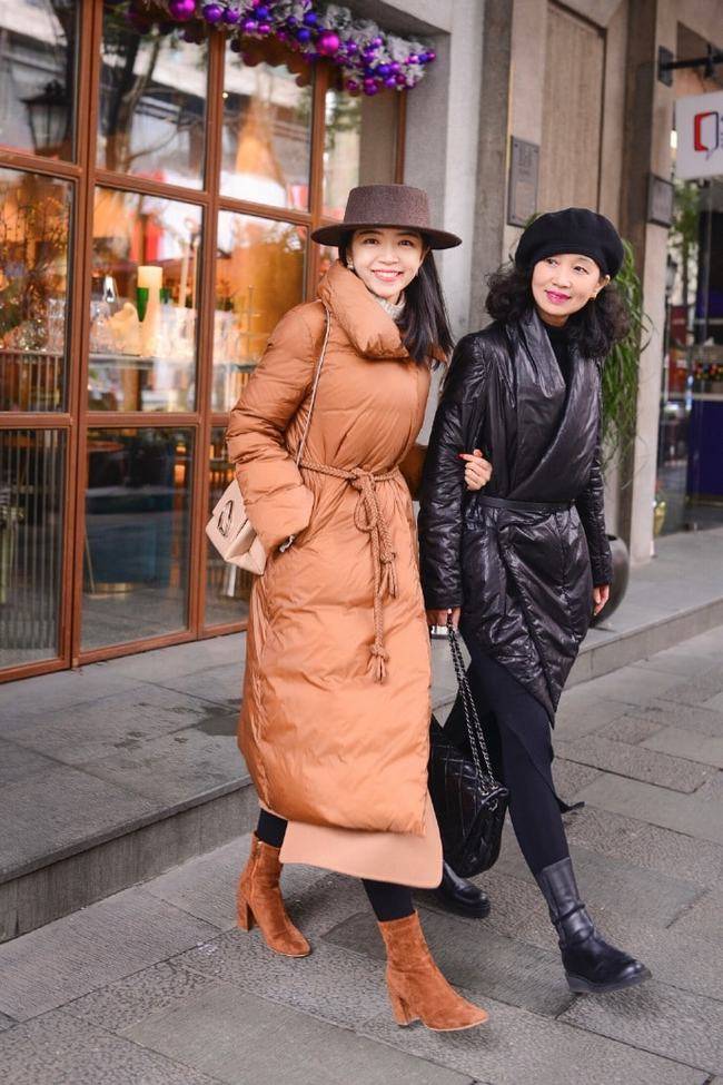 向三木 贝雷帽和针织帽都有着明显的保暖效果