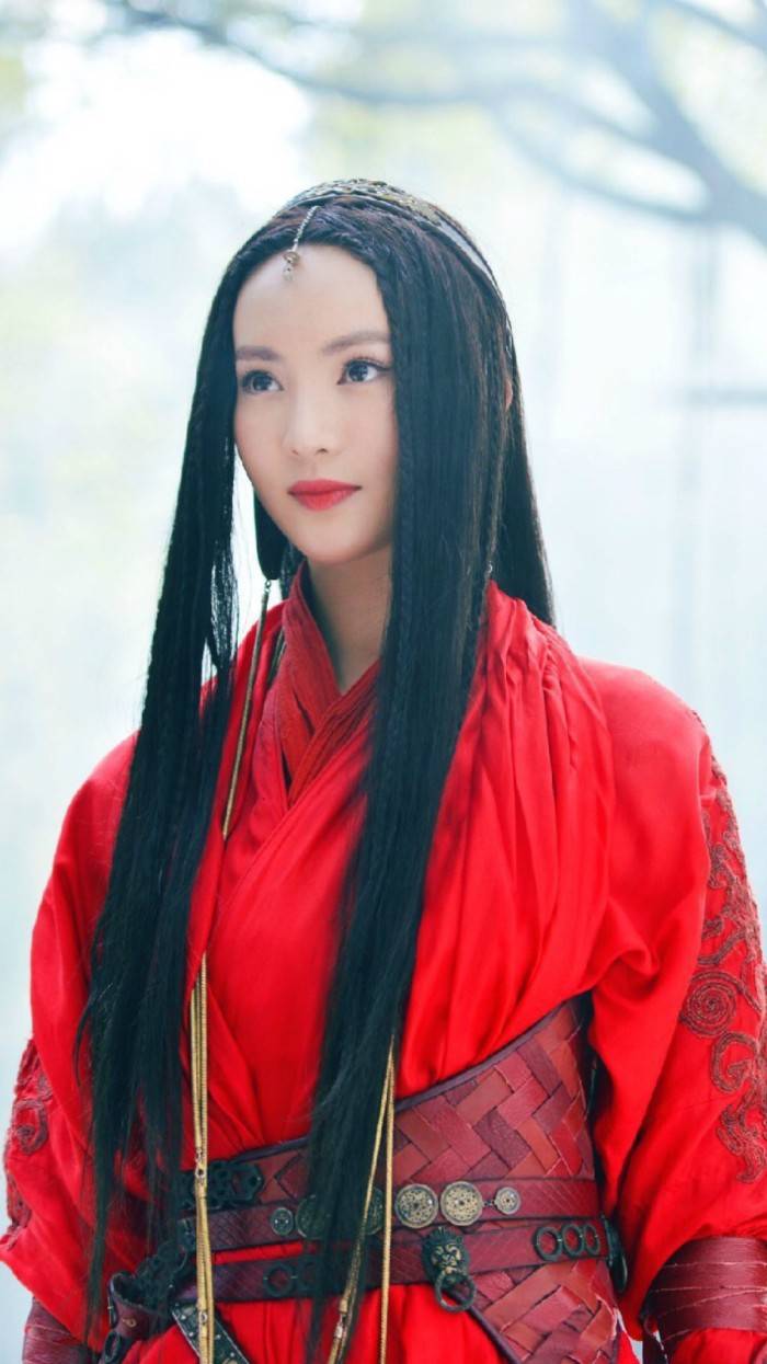 调整女明星发际线变美史：从生硬的美到自然的美，她们都做对了什么？