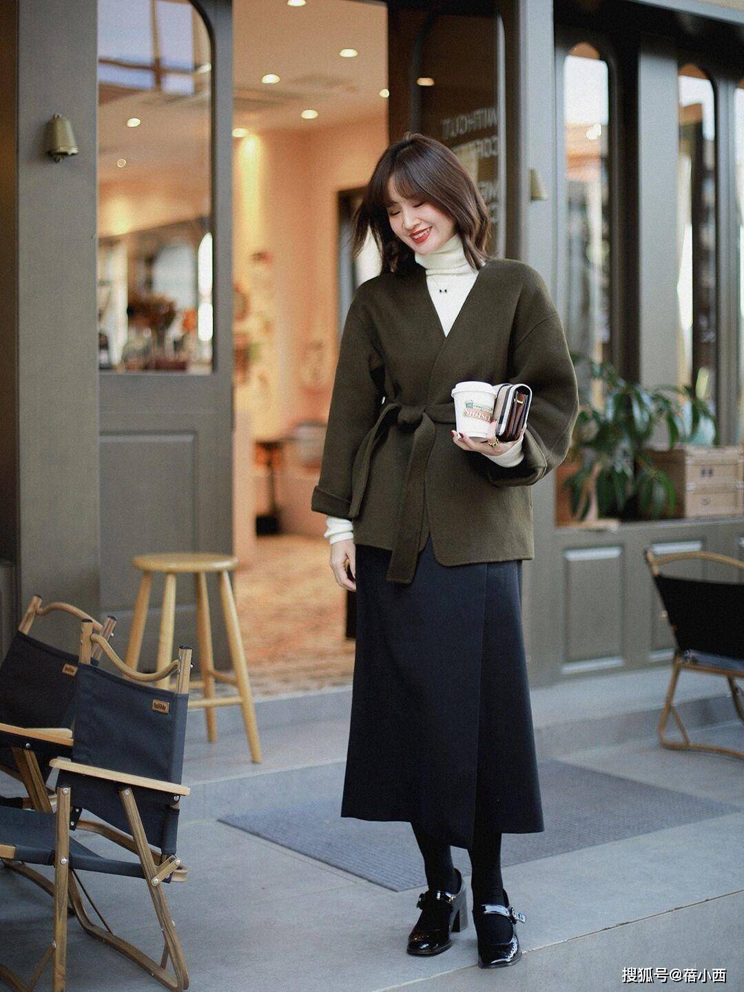 颜色 今年拥有这4件“短外套”，并掌握搭配技巧，拉开与普通人的距离