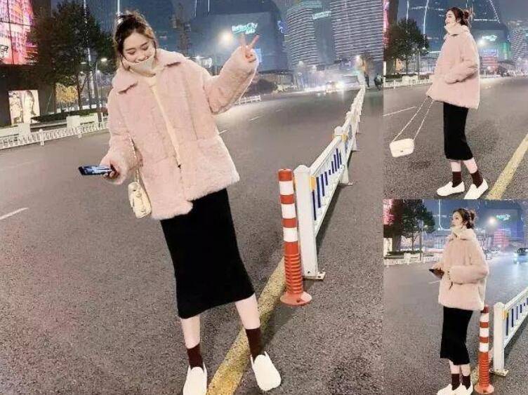 短袜 粉色羊羔毛外套+黑色针织裙+小白鞋