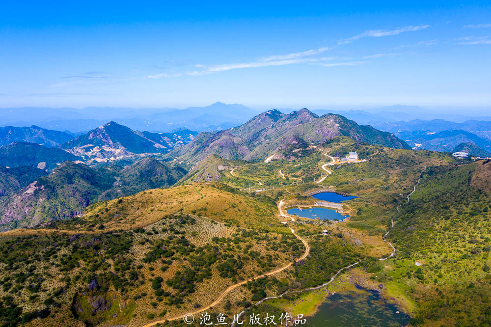 景区|广东大山发现神秘天池，常年水位不变，游客纳闷：这水是哪来的？