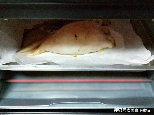 咖喱鱿鱼|7分钟学会一道高级料理，剩饭新吃法：咖喱鱿鱼饭，好吃简单易学