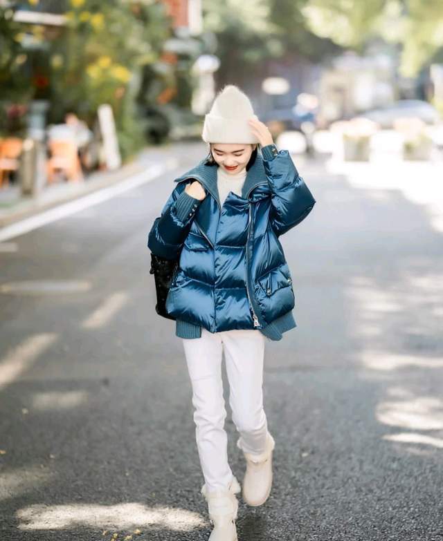 细节 冬天穿衣不要太繁杂，注重穿搭细节，轻松摆脱路人感