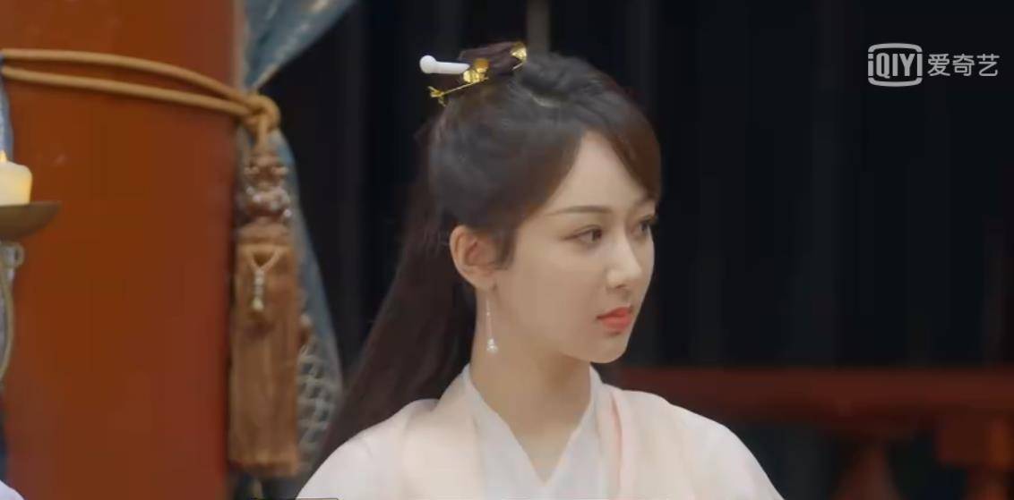 角色|《萌探探探案》那英人设惹争议,拉踩杨紫翻车不断,遭全网群嘲!