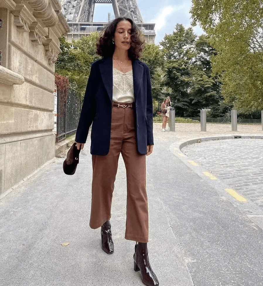 脚踝 马丁靴失宠了，今年流行九分裤+法式短靴，配羽绒服、大衣都气质