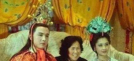 次数|这部电视剧30多年了经久不衰,重播的次数高达3000多次。