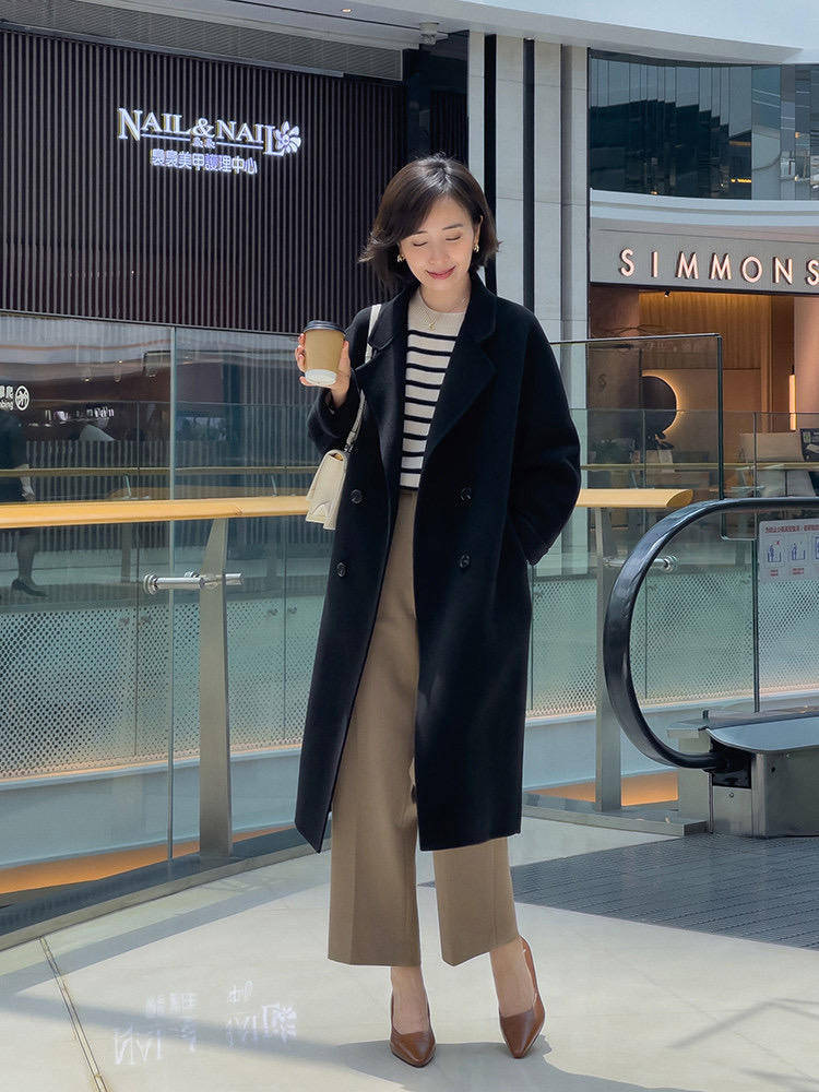整体 这才是真正冬季穿搭指南,大衣搭配半身裙高级洋气,温柔又优雅