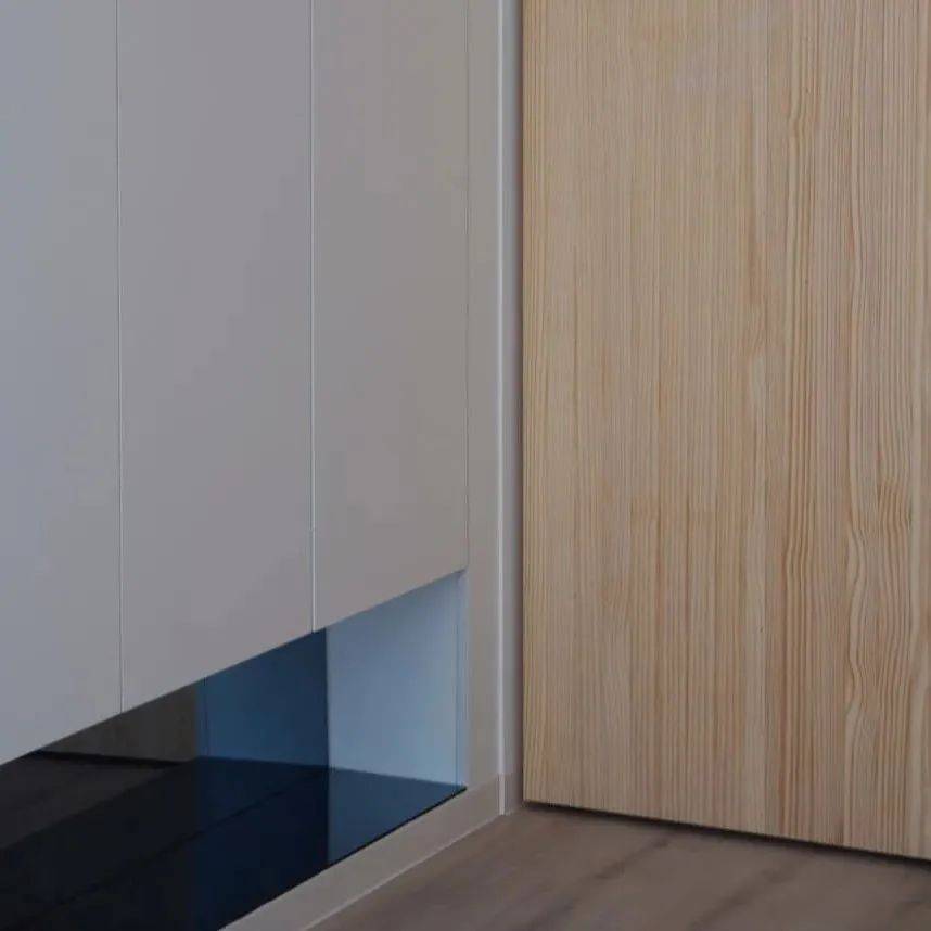 舒适实木门定制 14c8a5121fe346909a62c4830e081d80.jpeg